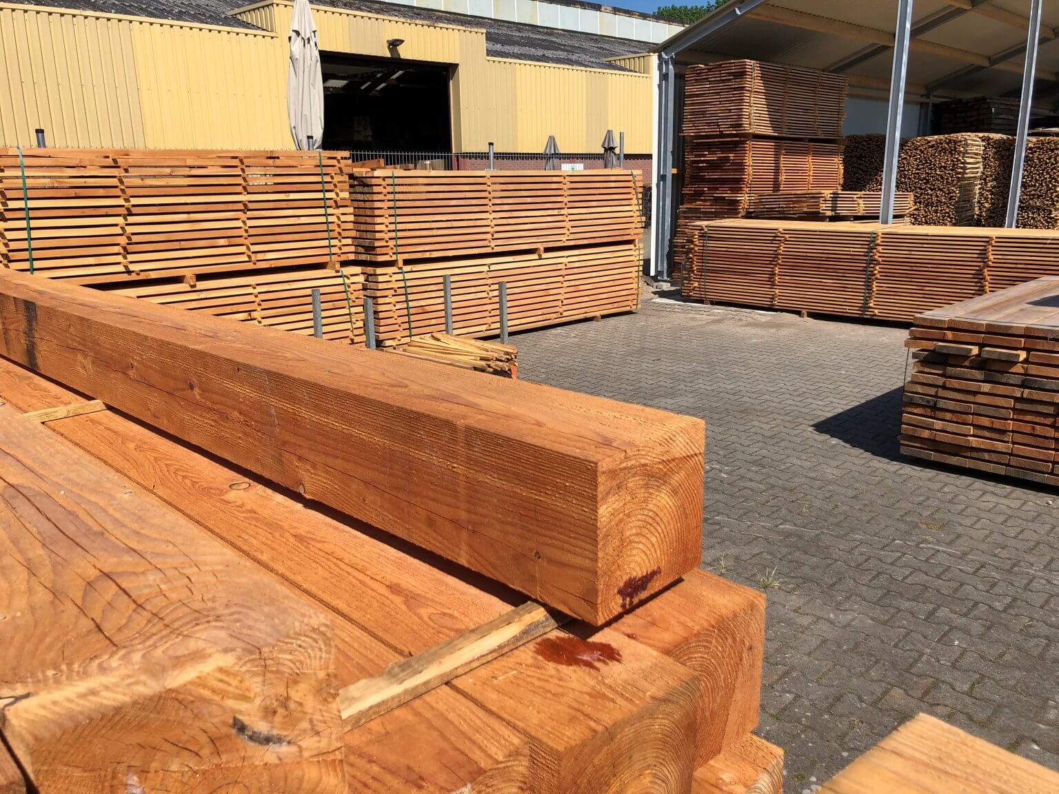 Lariks Douglas balk 15 x 15 x 250/300/400/500 / 600 cm Houthandel Salland